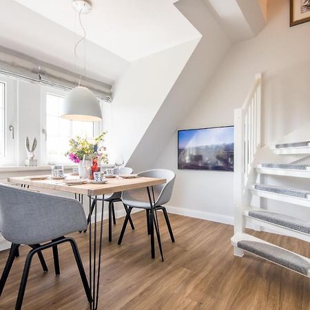 Haus Weesterhuk Whg 10 Кайтум Екстериор снимка